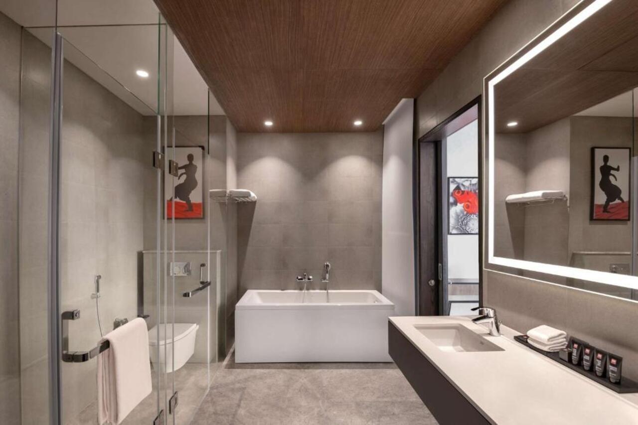 Radisson Red Chandigarh Mohali 외부 사진